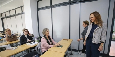 Karşıyaka 3. Yaş Üniversitesi’nde yeni dönem başladı!